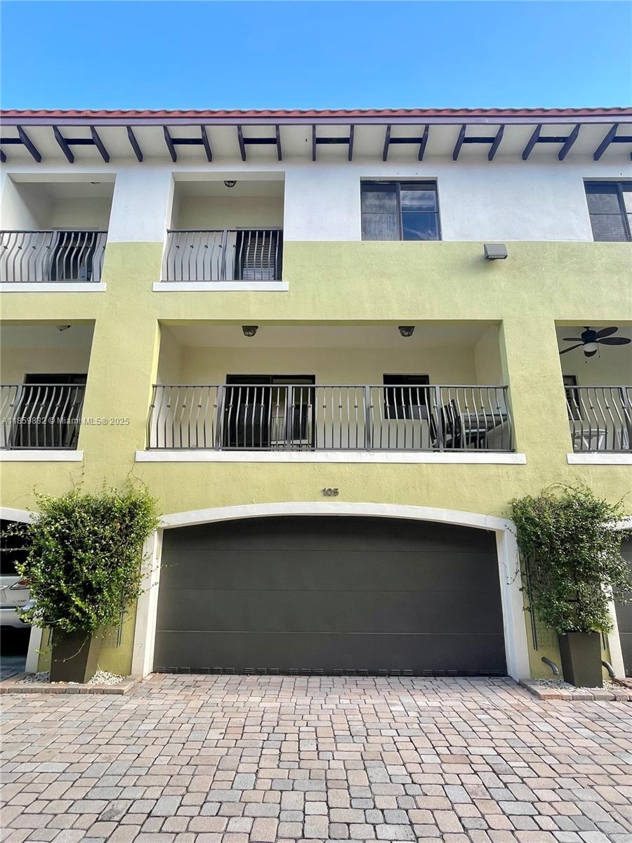 3204 Bird Ave 105