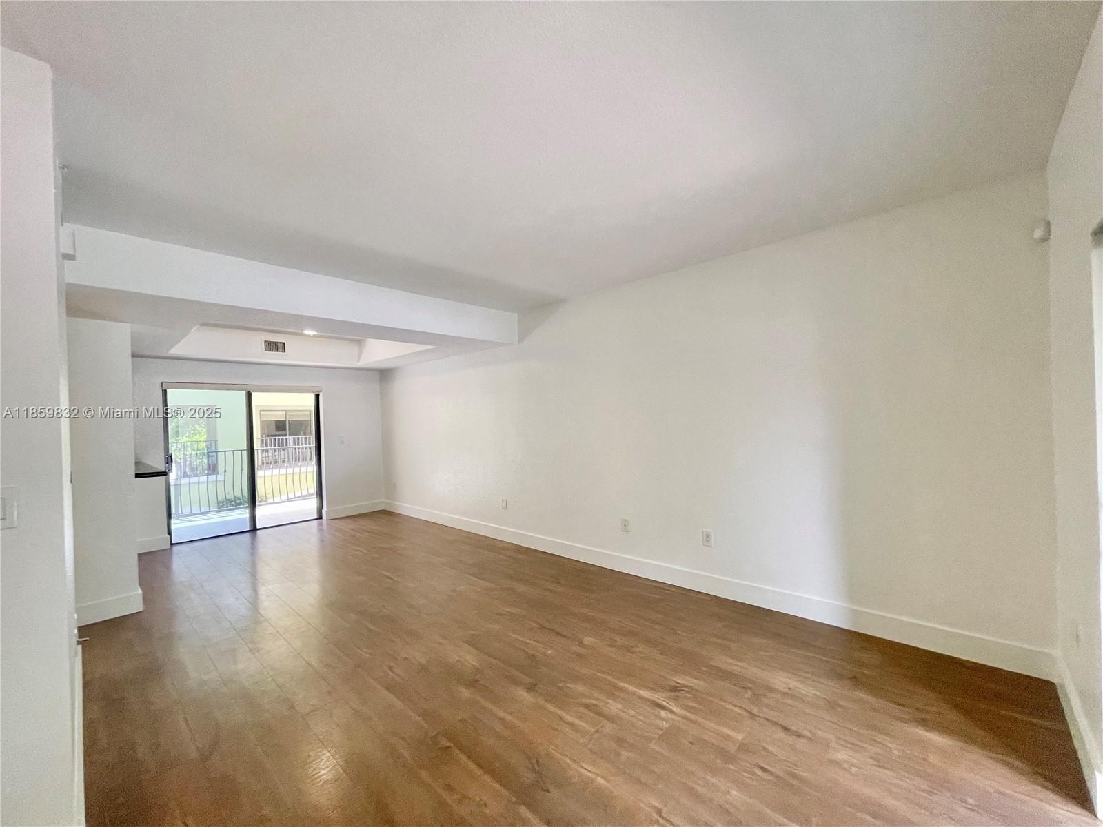 GROVE VILLAS CONDO - Residential