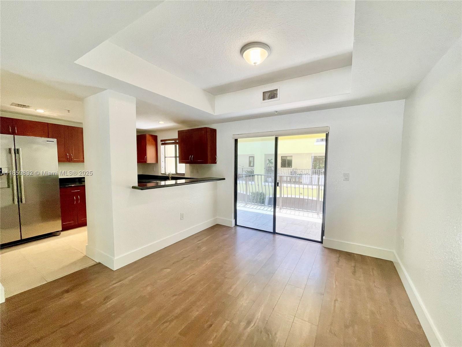 GROVE VILLAS CONDO - Residential