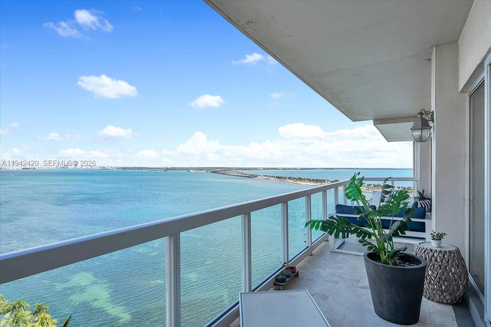 BRICKELL TOWNHOUSE CONDO - Residential