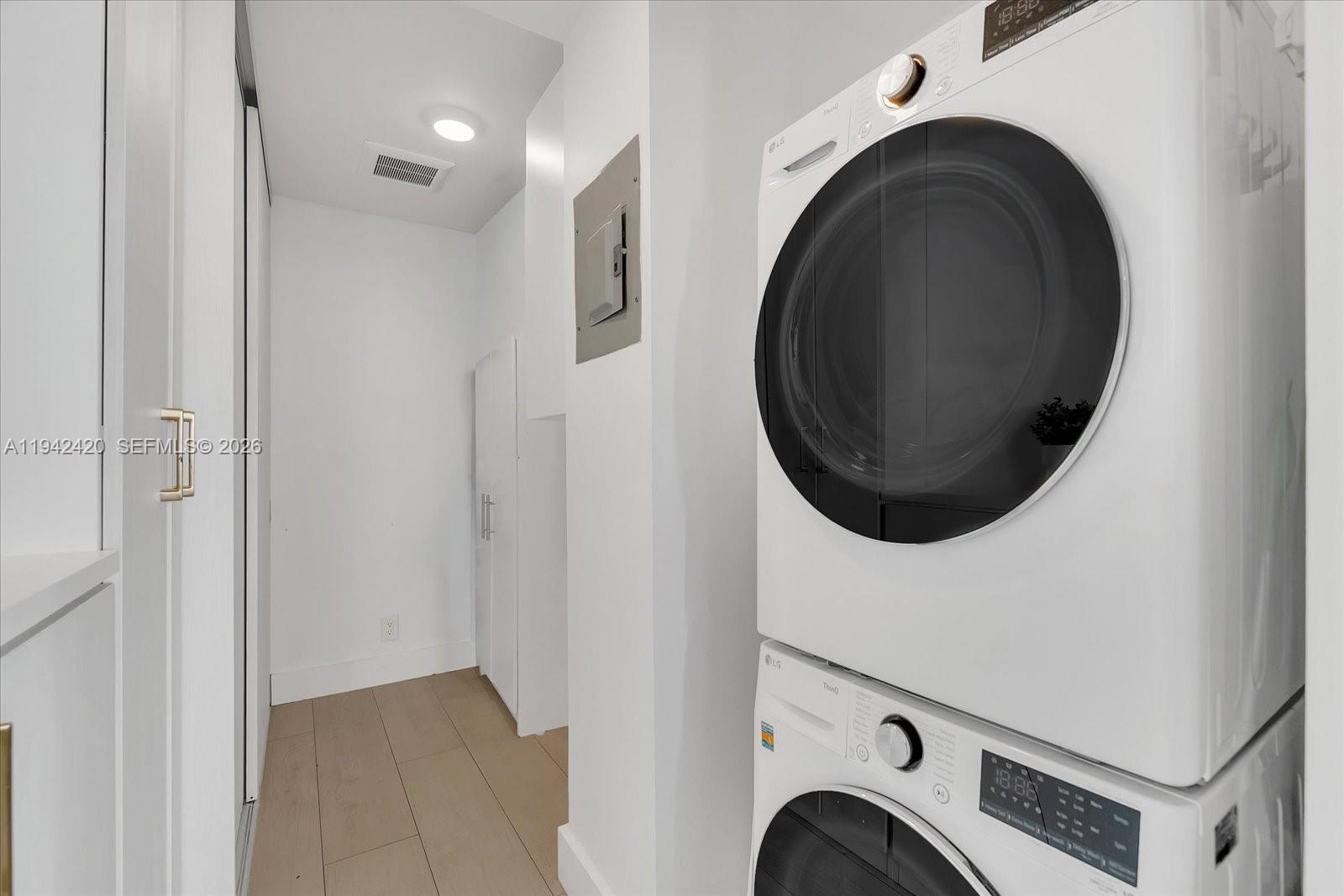 BRICKELL TOWNHOUSE CONDO - Residential