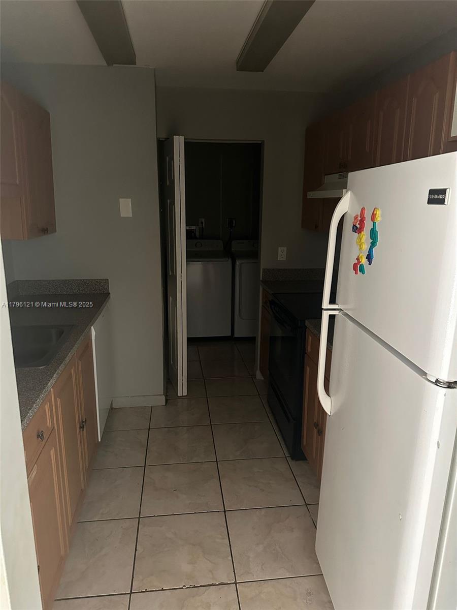 2812 Nw 55th Ave 1D, Lauderhill, Miami-Dade County, Florida - 2 Bedrooms  
2 Bathrooms - 