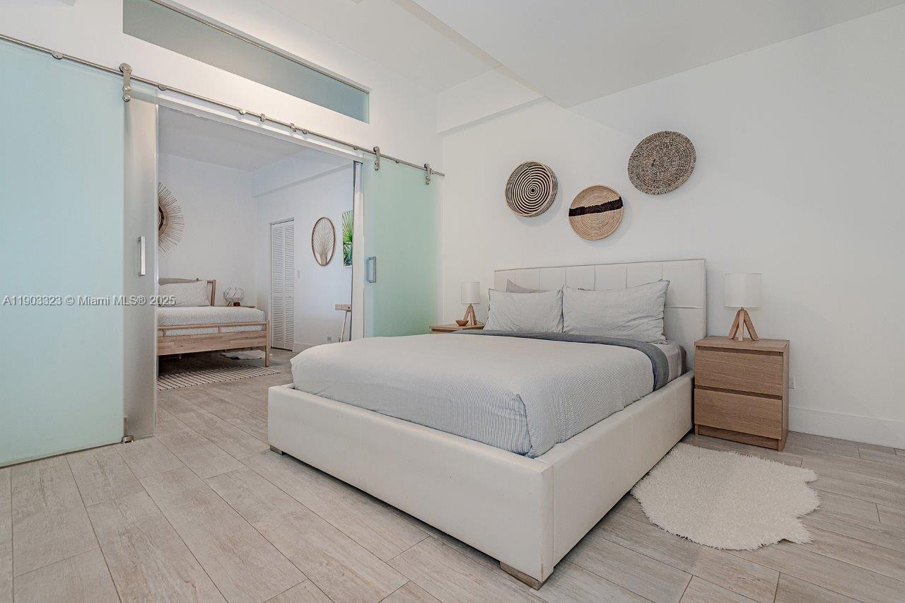 RONEY PALACE CONDO - Residential Lease