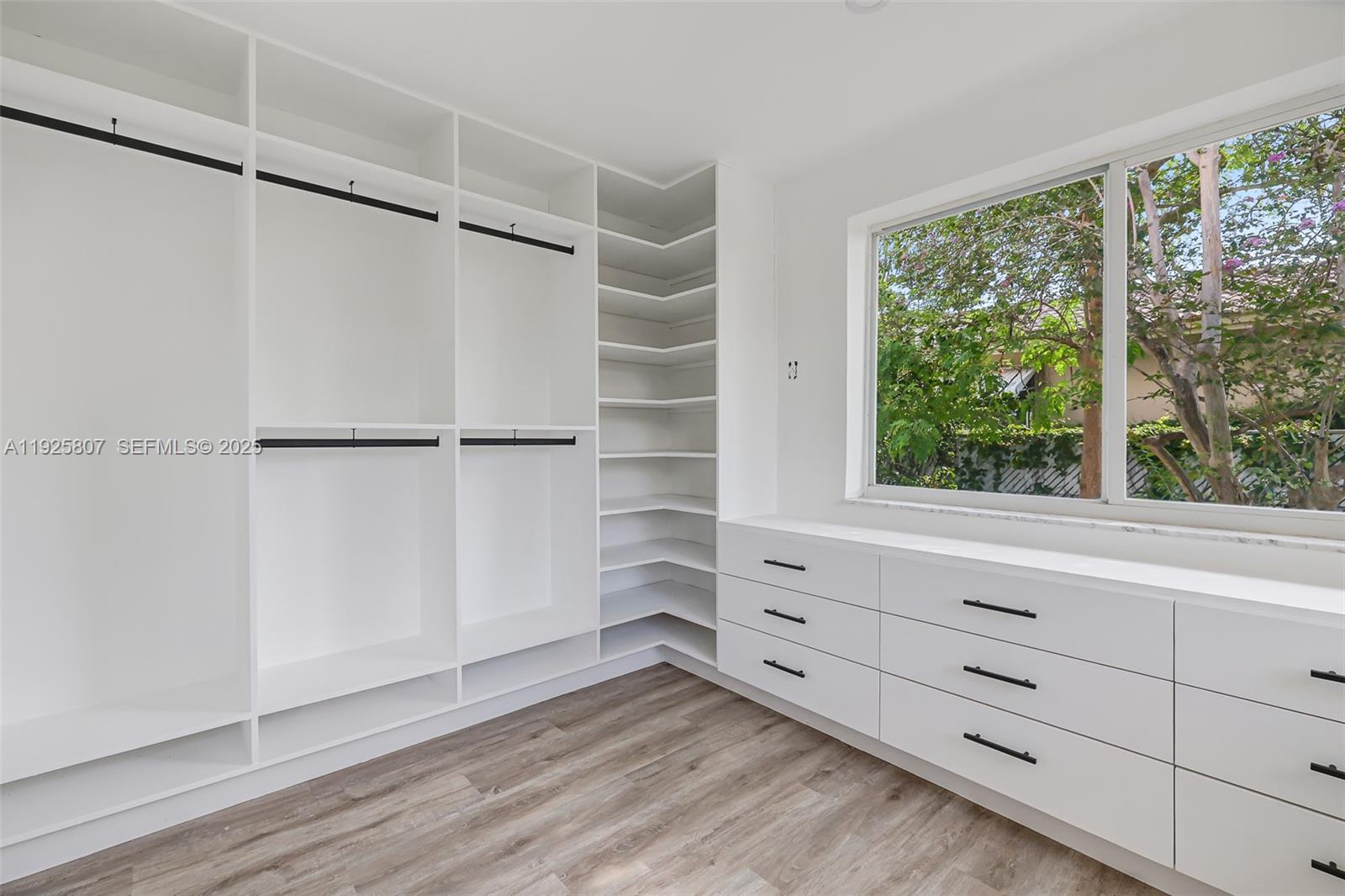 LA BELLE HARBOR - Residential