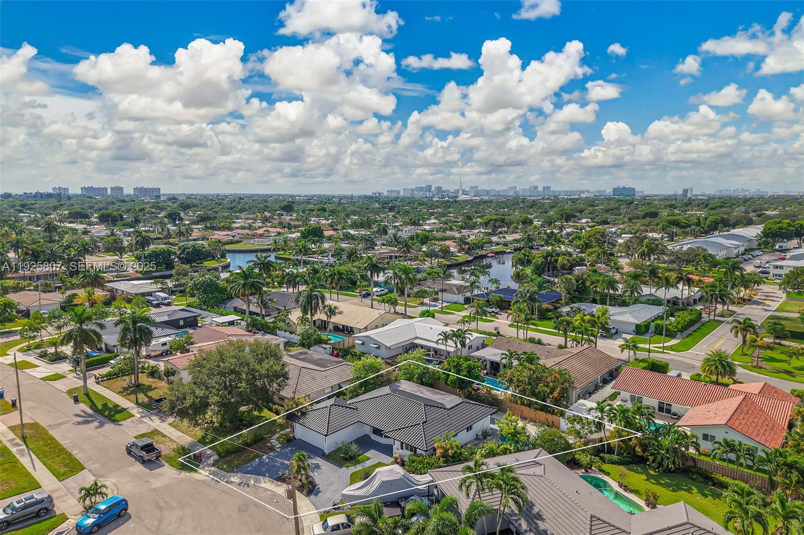 LA BELLE HARBOR - Residential