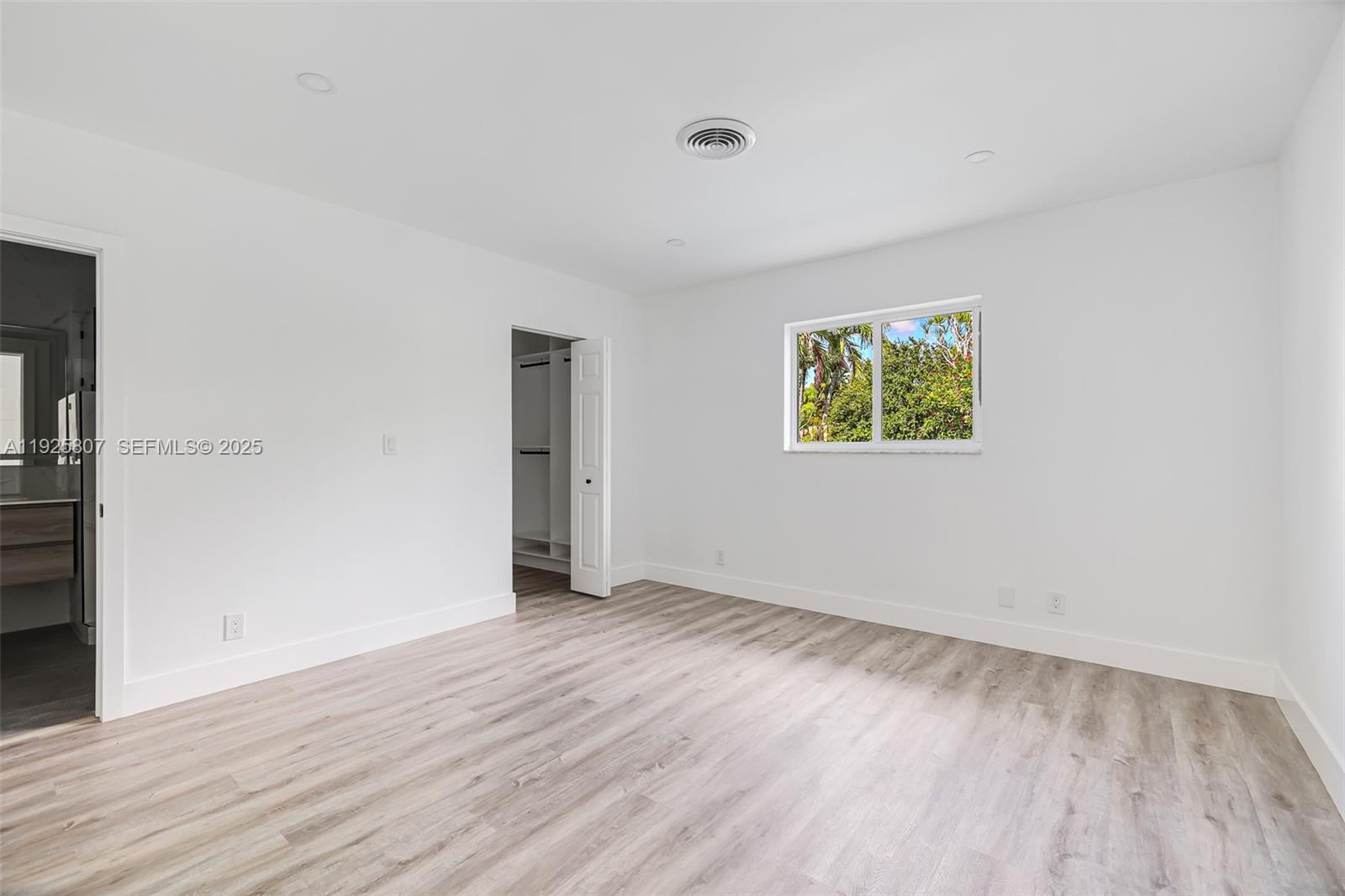 LA BELLE HARBOR - Residential