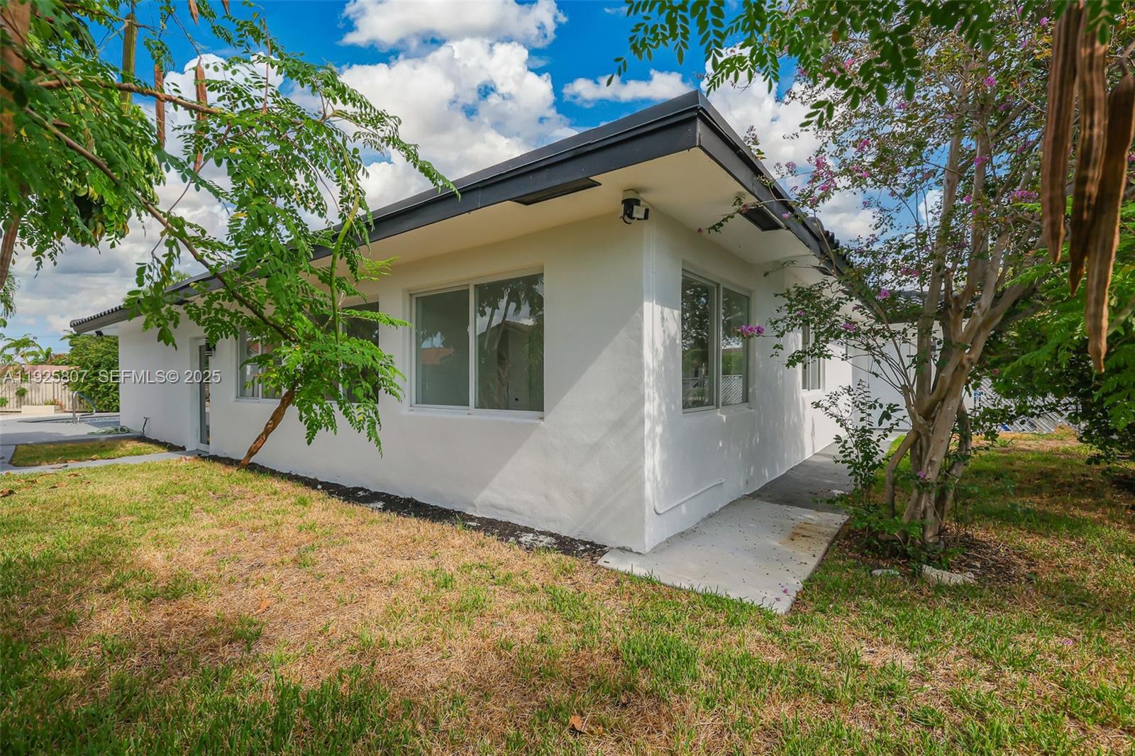 LA BELLE HARBOR - Residential