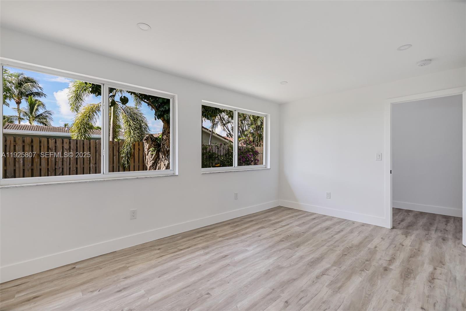 LA BELLE HARBOR - Residential