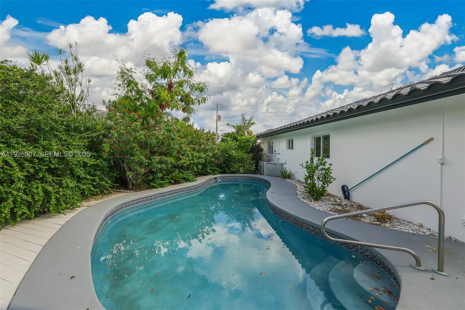 LA BELLE HARBOR - Residential