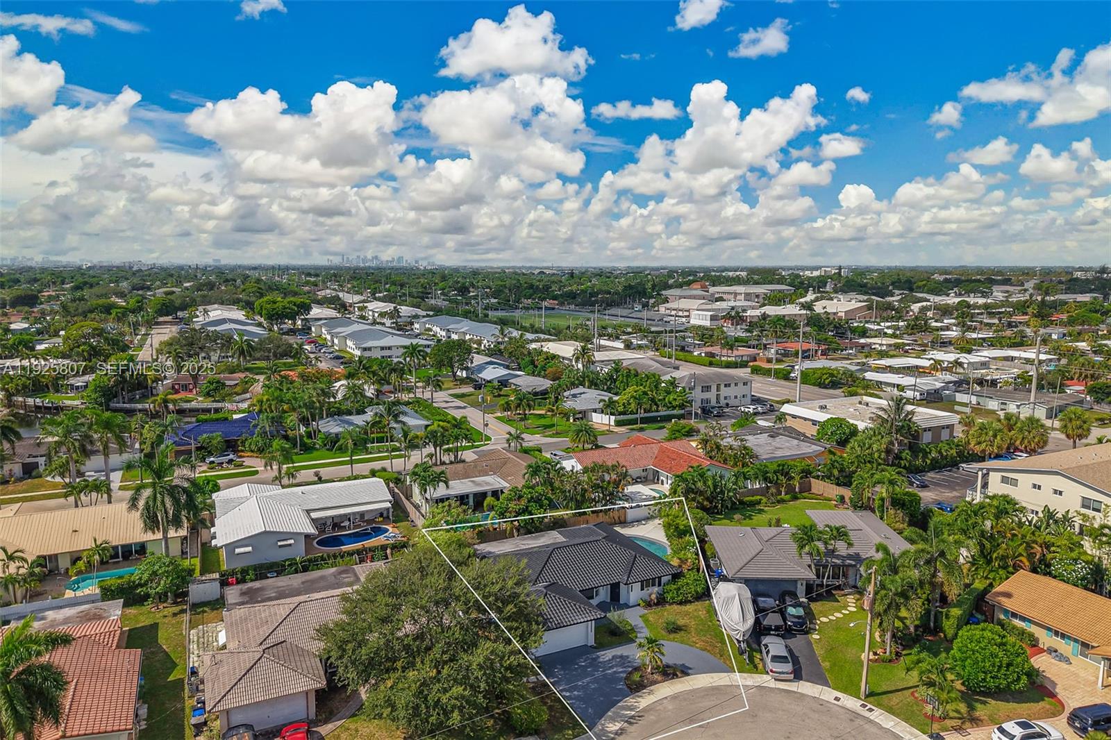 LA BELLE HARBOR - Residential
