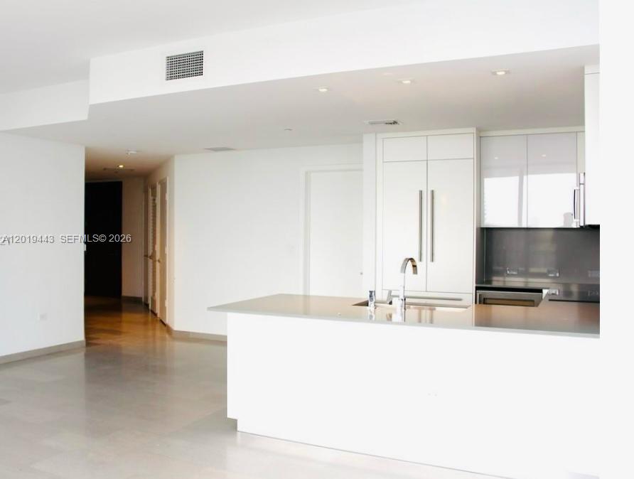 68 SE 6th St 2702