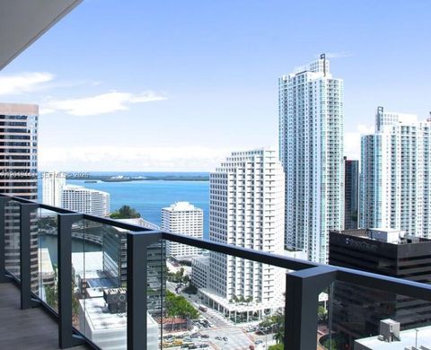 68 SE 6th St 2702 Miami FL 33131
