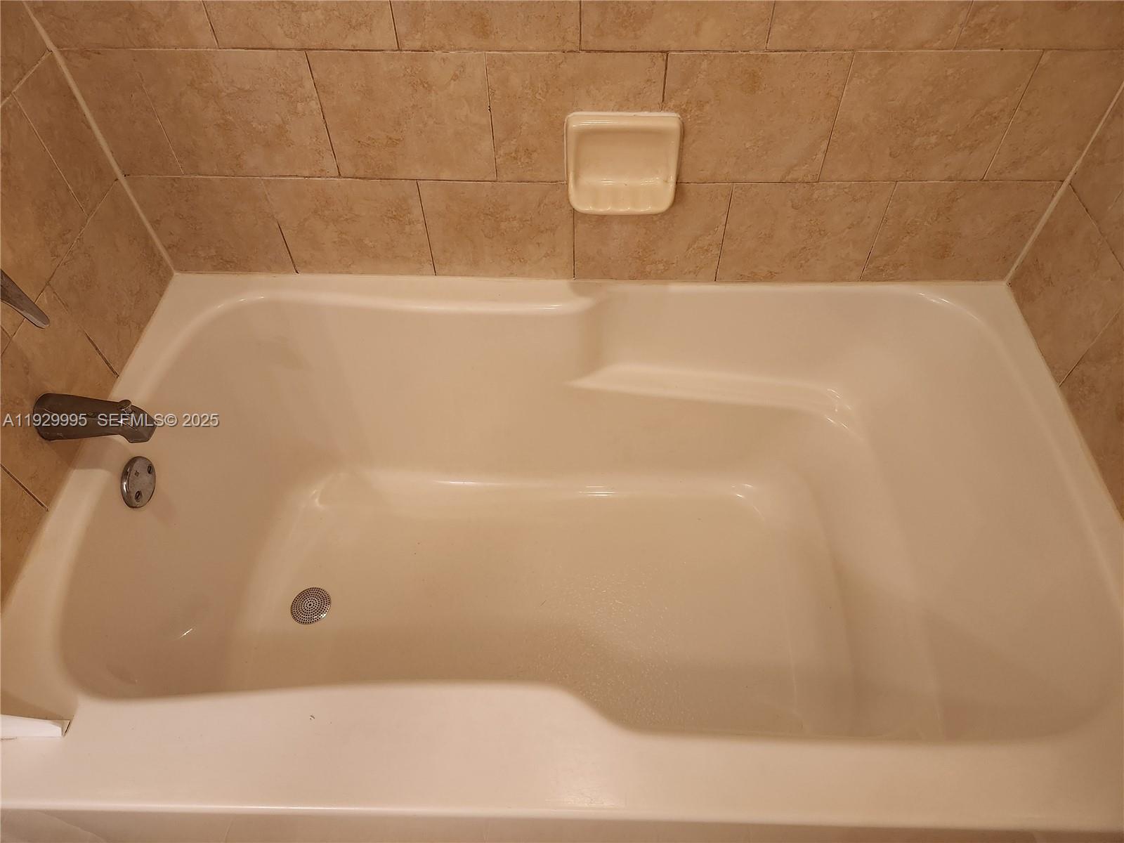 ALAQUA CONDO - Residential Lease