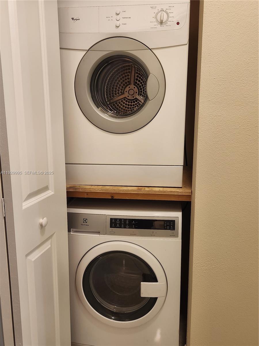 ALAQUA CONDO - Residential Lease