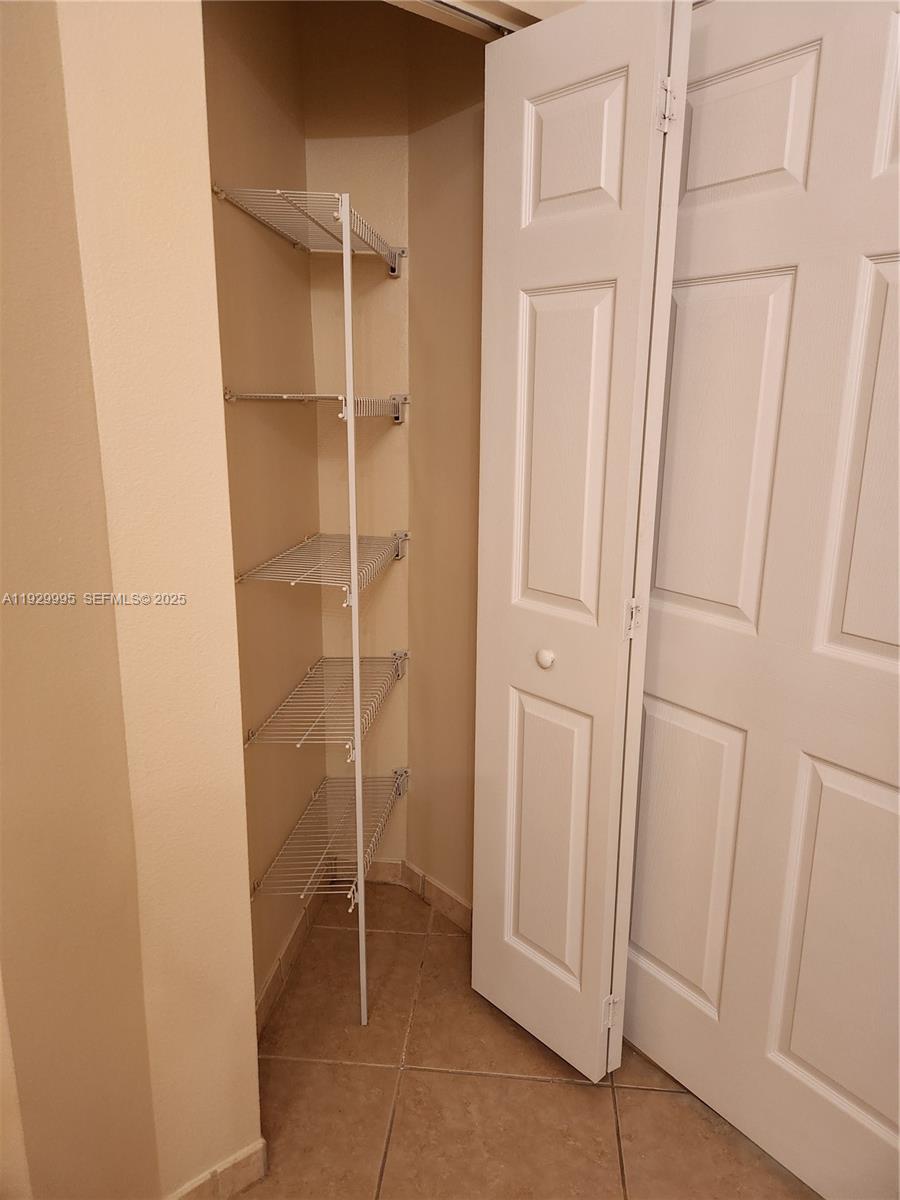 ALAQUA CONDO - Residential Lease