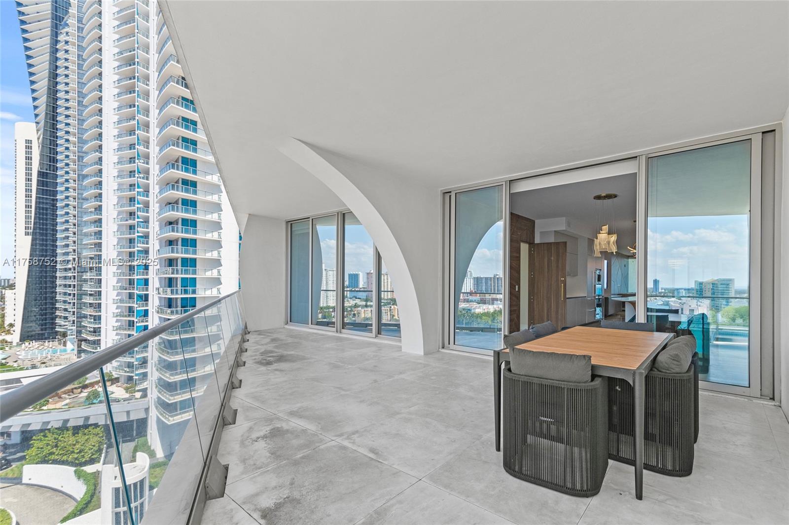 JADE SIGNATURE CONDO - Residential