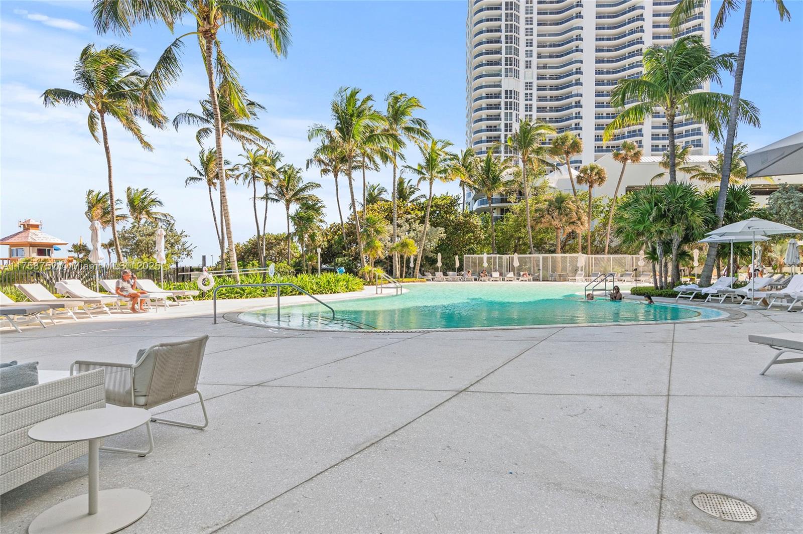 JADE SIGNATURE CONDO - Residential