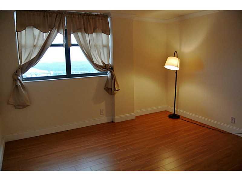 Winston Towers 700 - Residential Lease