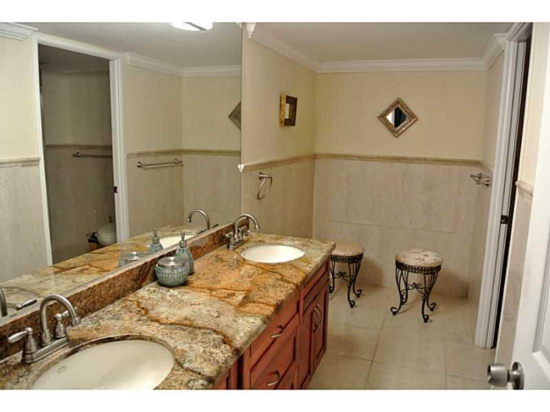 Winston Towers 700 - Residential Lease