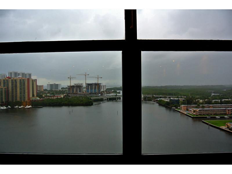 Winston Towers 700 - Residential Lease