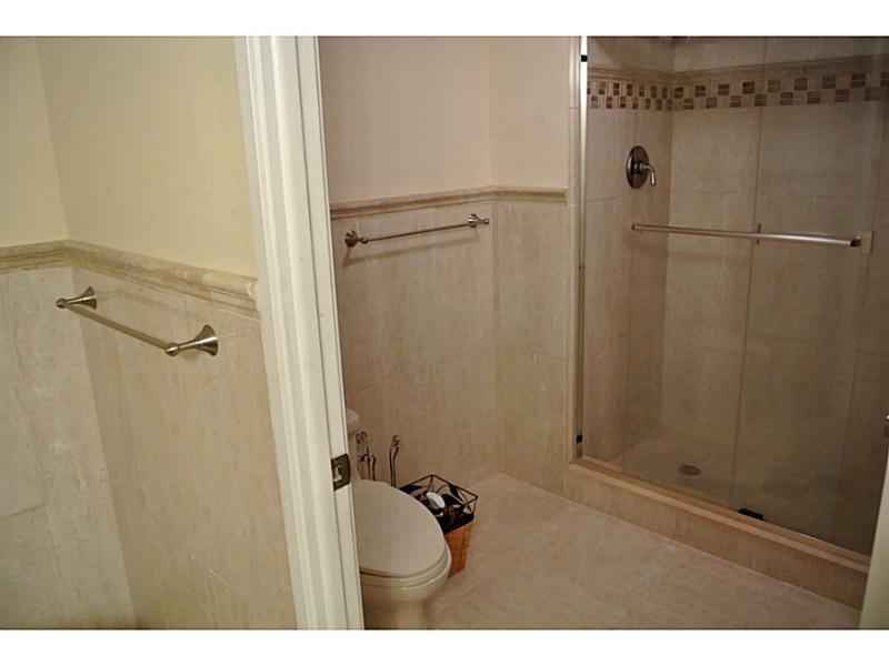 Winston Towers 700 - Residential Lease