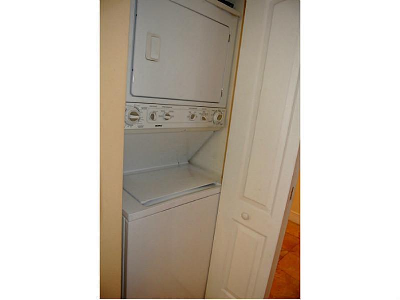 Winston Towers 700 - Residential Lease