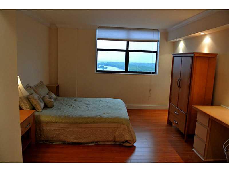 Winston Towers 700 - Residential Lease