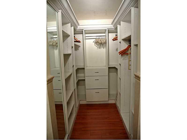 Winston Towers 700 - Residential Lease