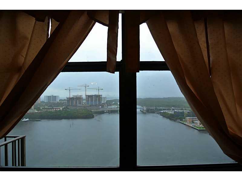 Winston Towers 700 - Residential Lease