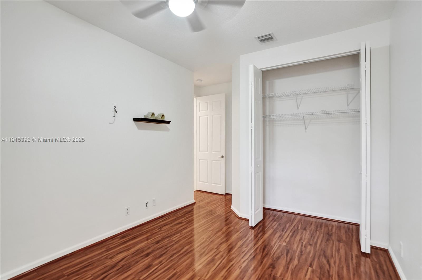 COURTSIDE AT WESTON HILLS - Residential