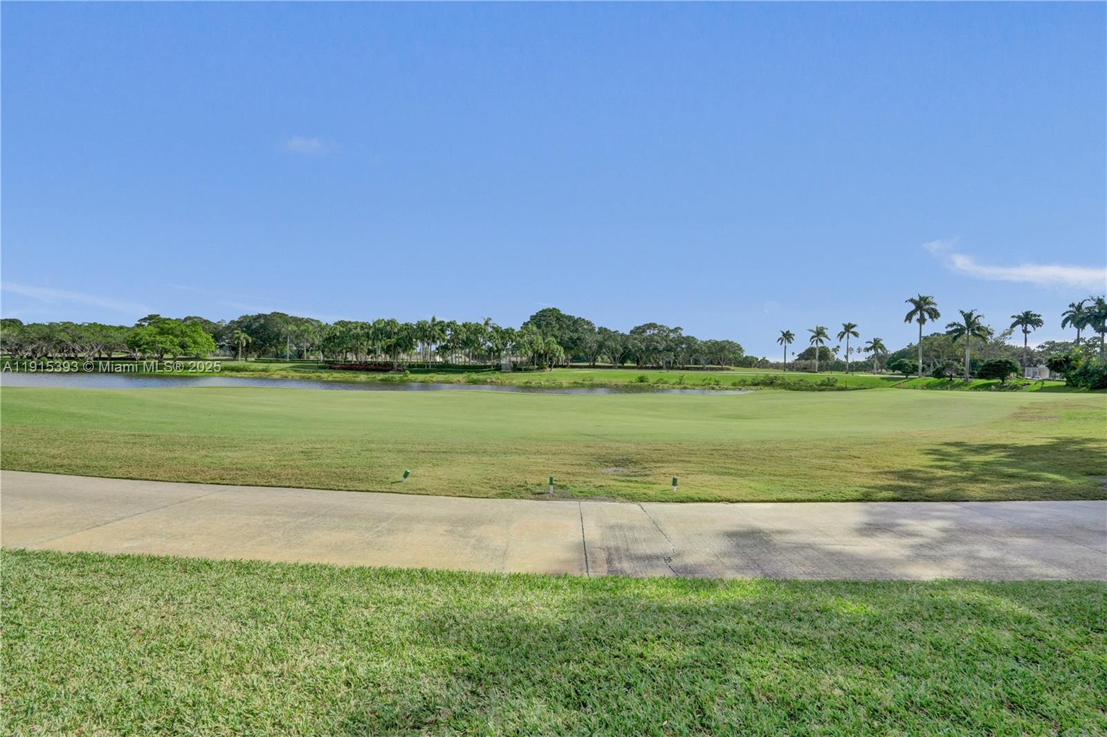 COURTSIDE AT WESTON HILLS - Residential