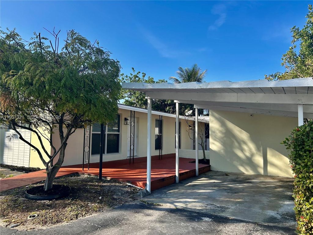 Photo of 1435 NE 22nd St #2, Wilton Manors, FL 33305 (MLS # A11957321)