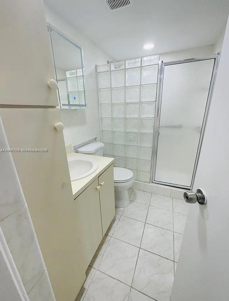 HIALEAH CLUB VILLAS CONDO - Residential