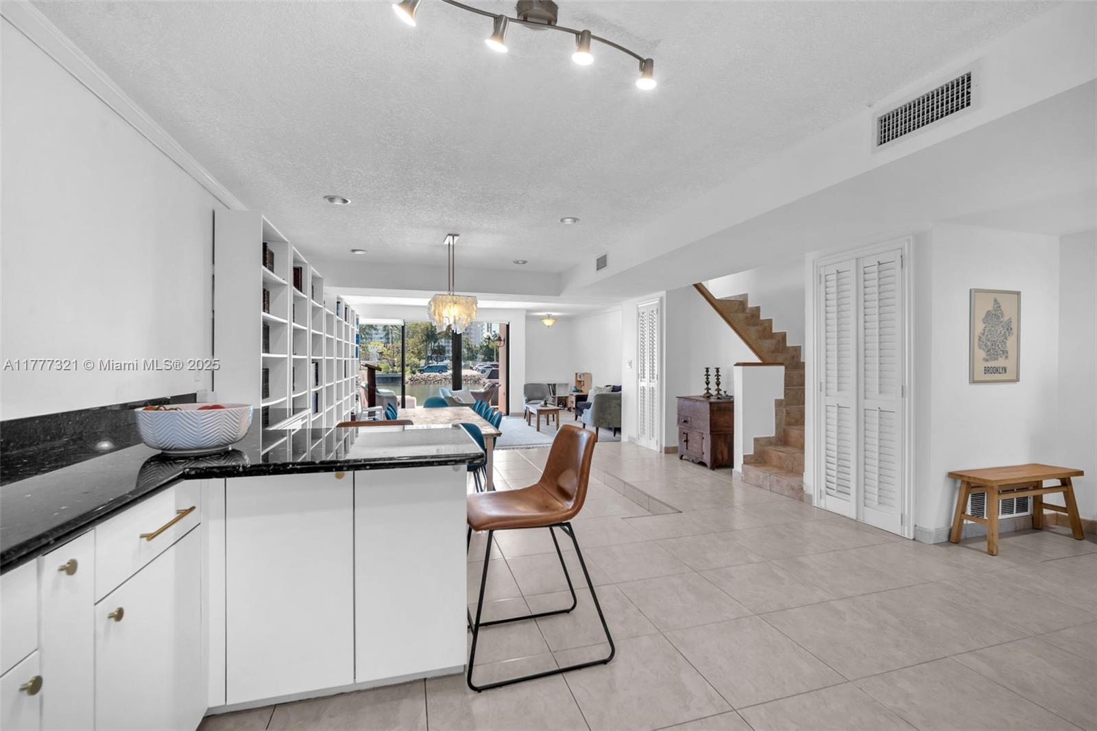 POINCIANA IS YT & RCQ CLU - Residential