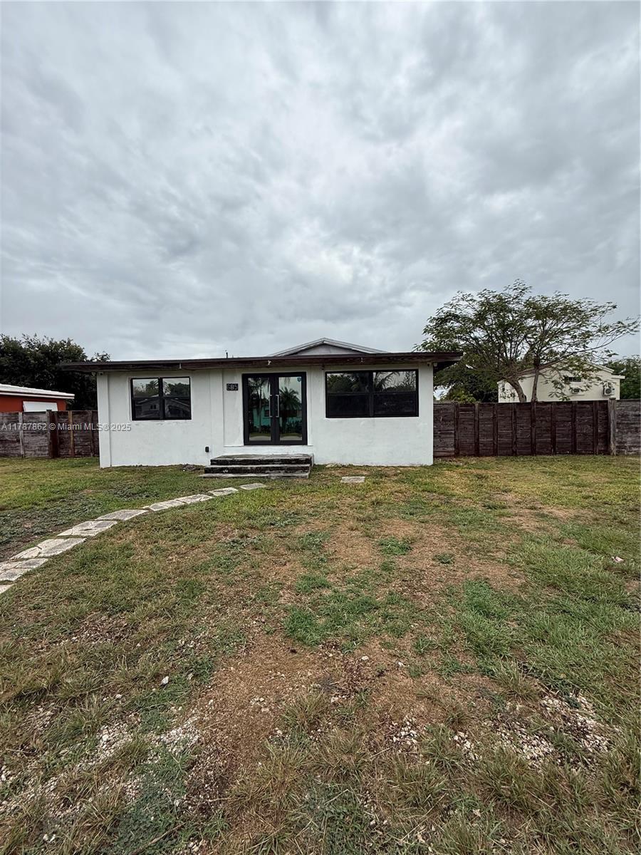 Rental Property at 685 Nw 14th St, Homestead, Miami-Dade County, Florida - Bedrooms: 3 
Bathrooms: 2  - $3,000 MO.