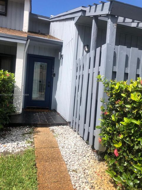 1634 N 15th terrace Hollywood FL 33020