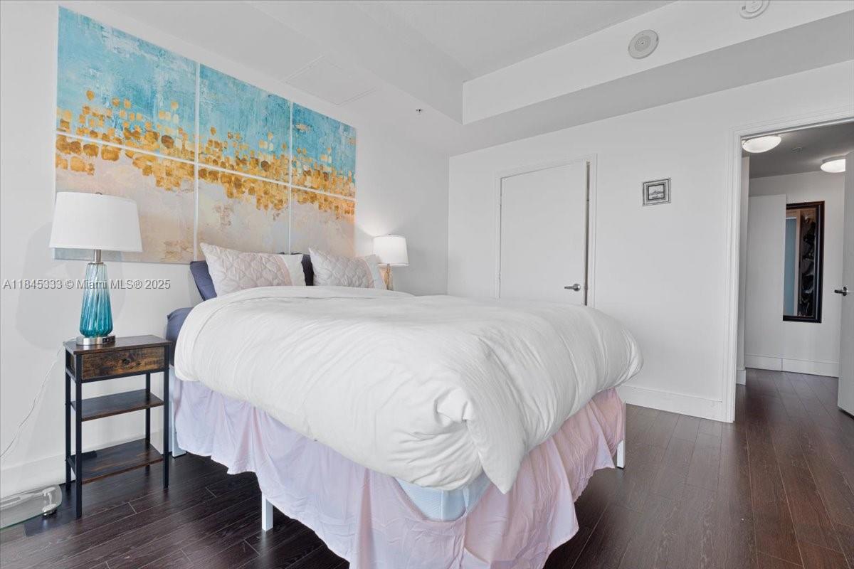 INFINITY AT BRICKELL COND - Residential