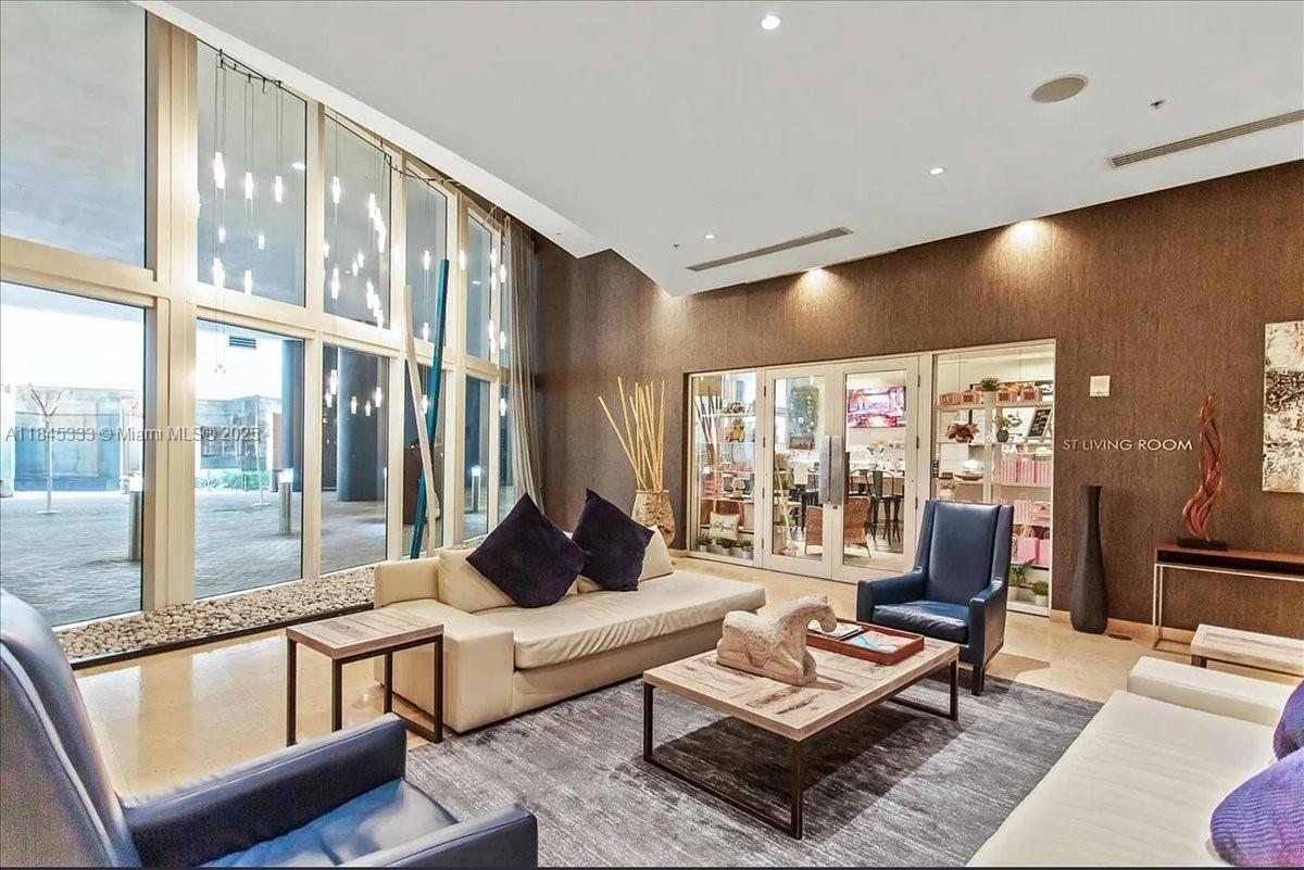 INFINITY AT BRICKELL COND - Residential