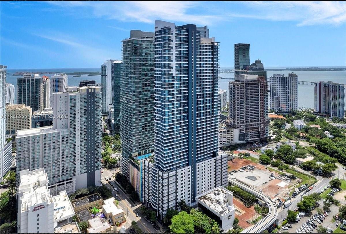 INFINITY AT BRICKELL COND - Residential