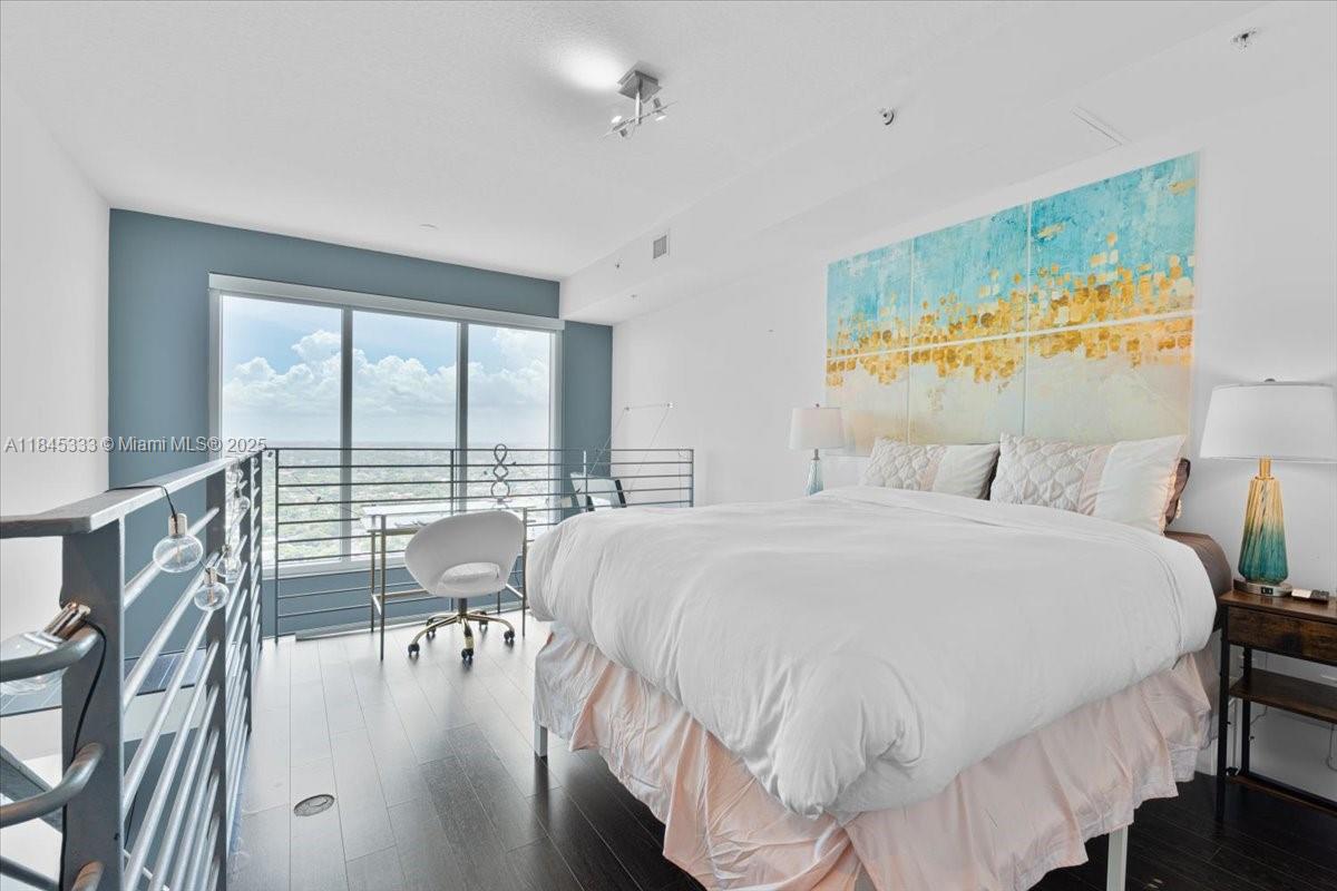 INFINITY AT BRICKELL COND - Residential