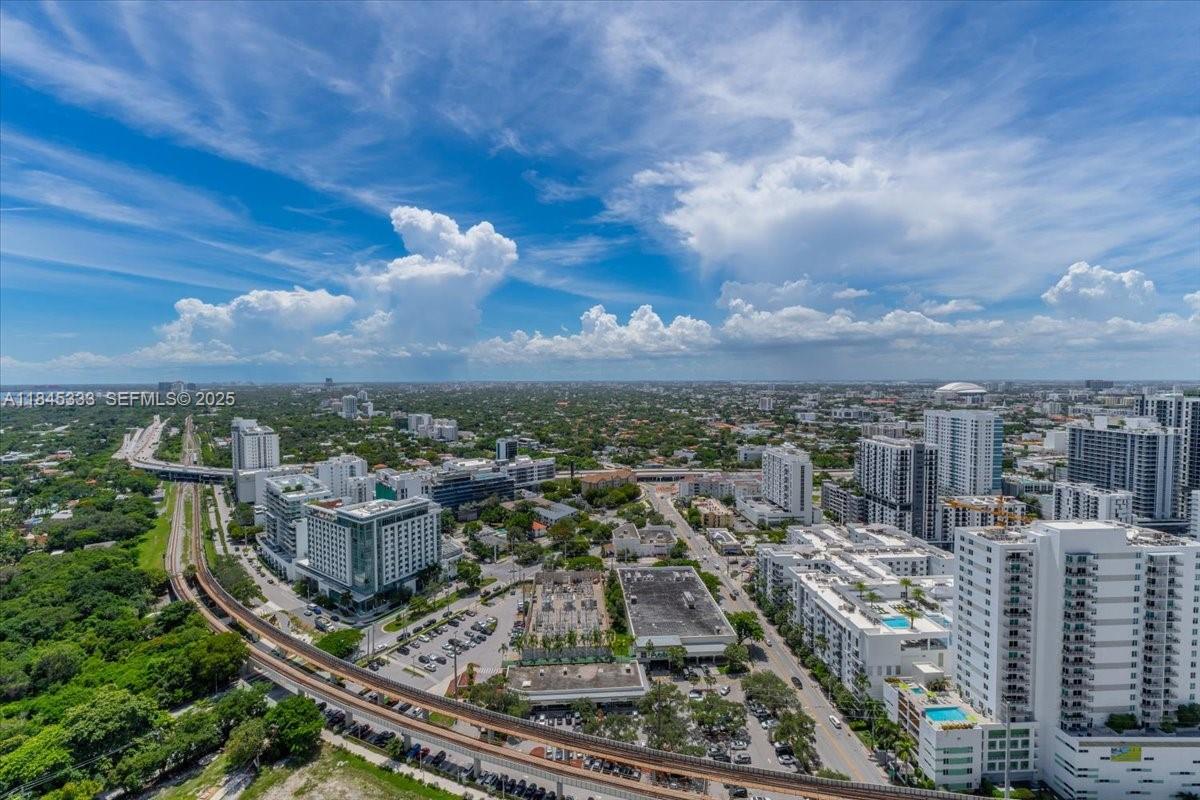 INFINITY AT BRICKELL COND - Residential