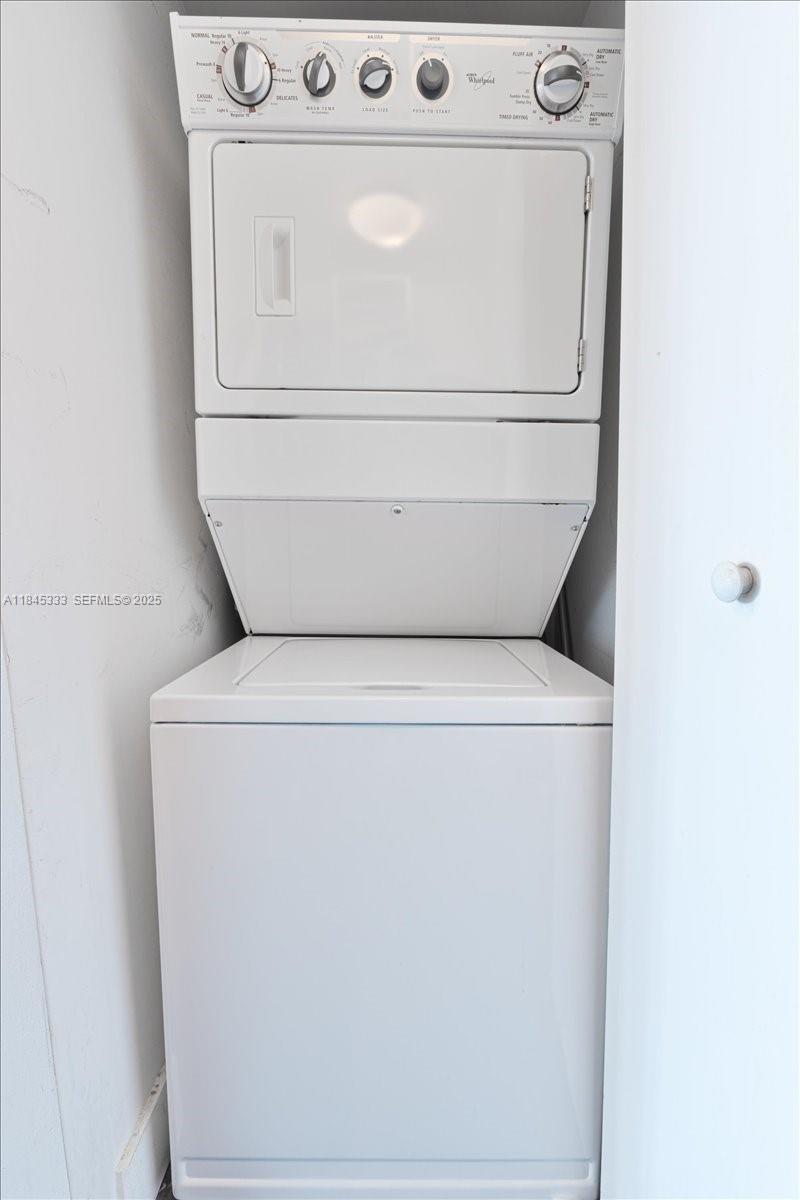 INFINITY AT BRICKELL COND - Residential