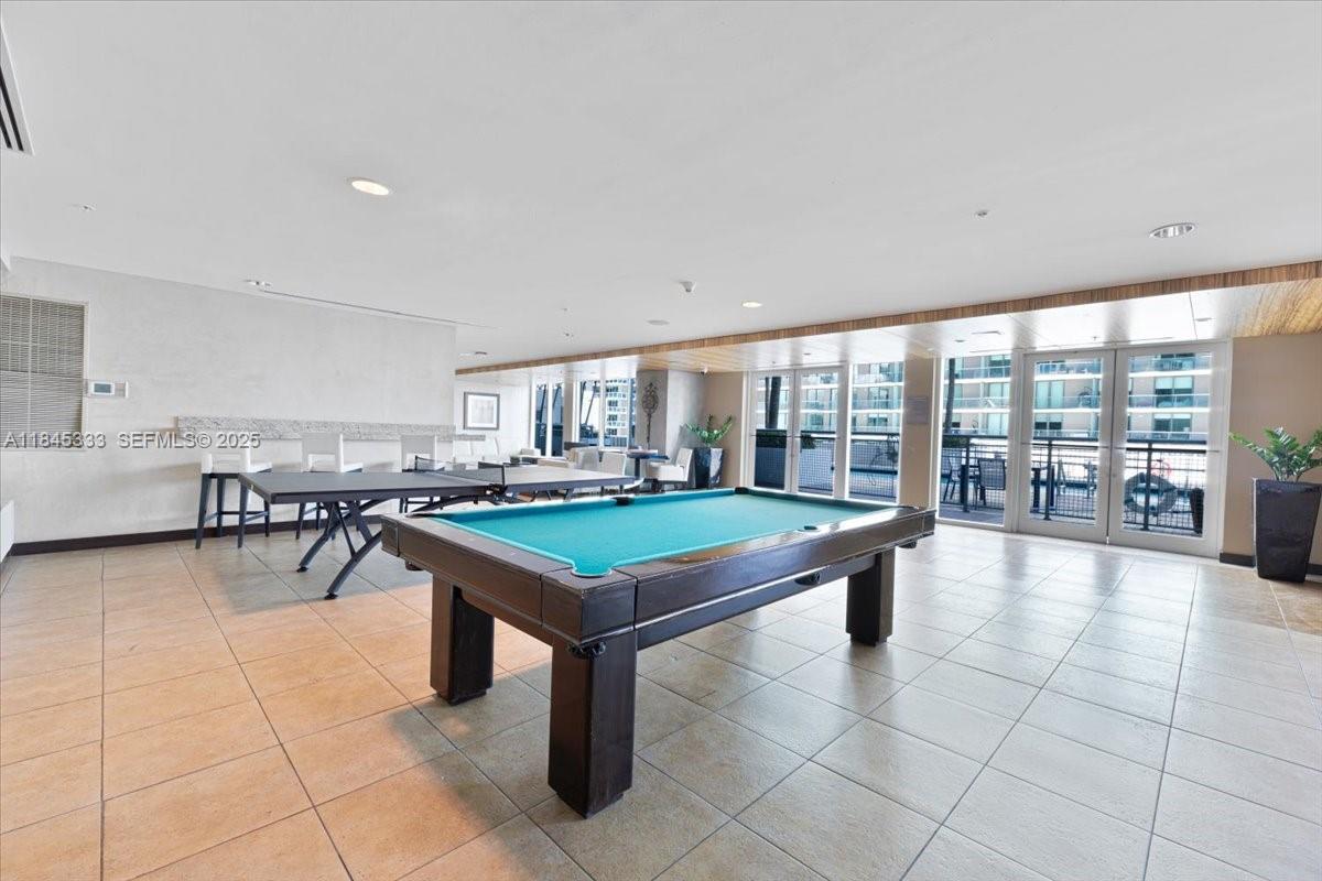 INFINITY AT BRICKELL COND - Residential