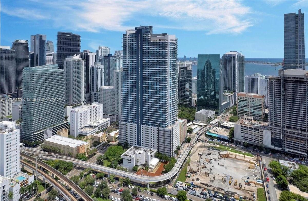 INFINITY AT BRICKELL COND - Residential