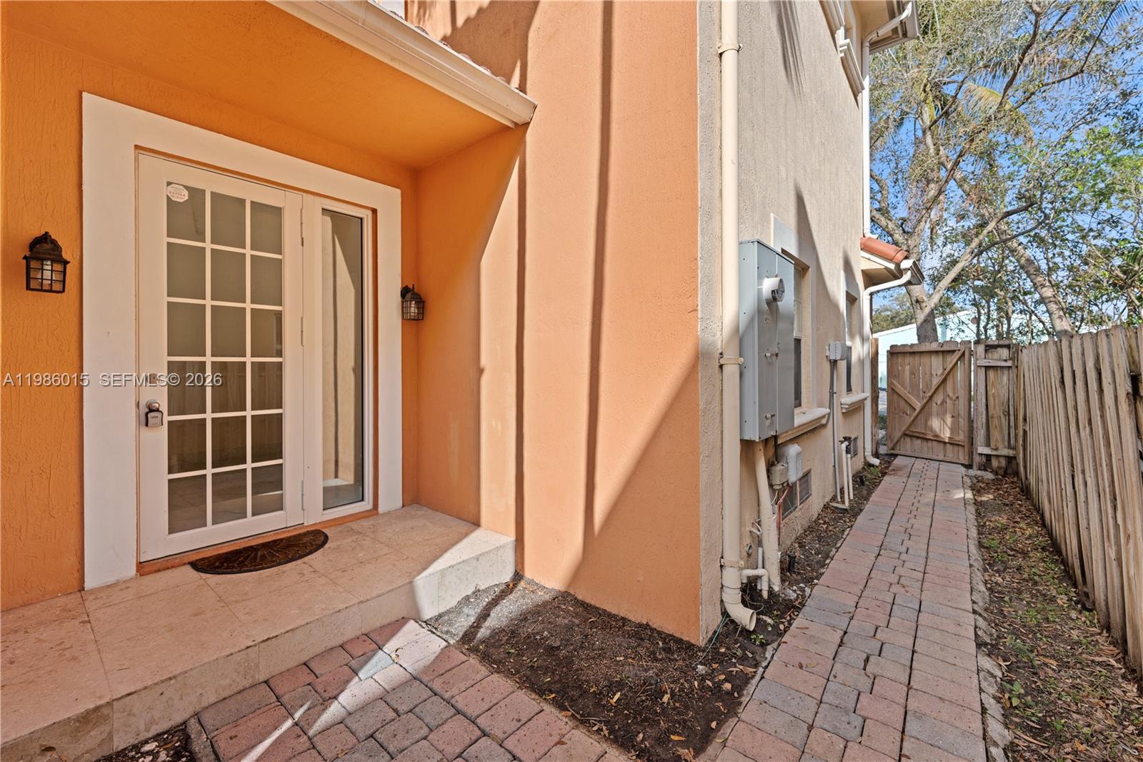 Tarpon River - Residential Lease