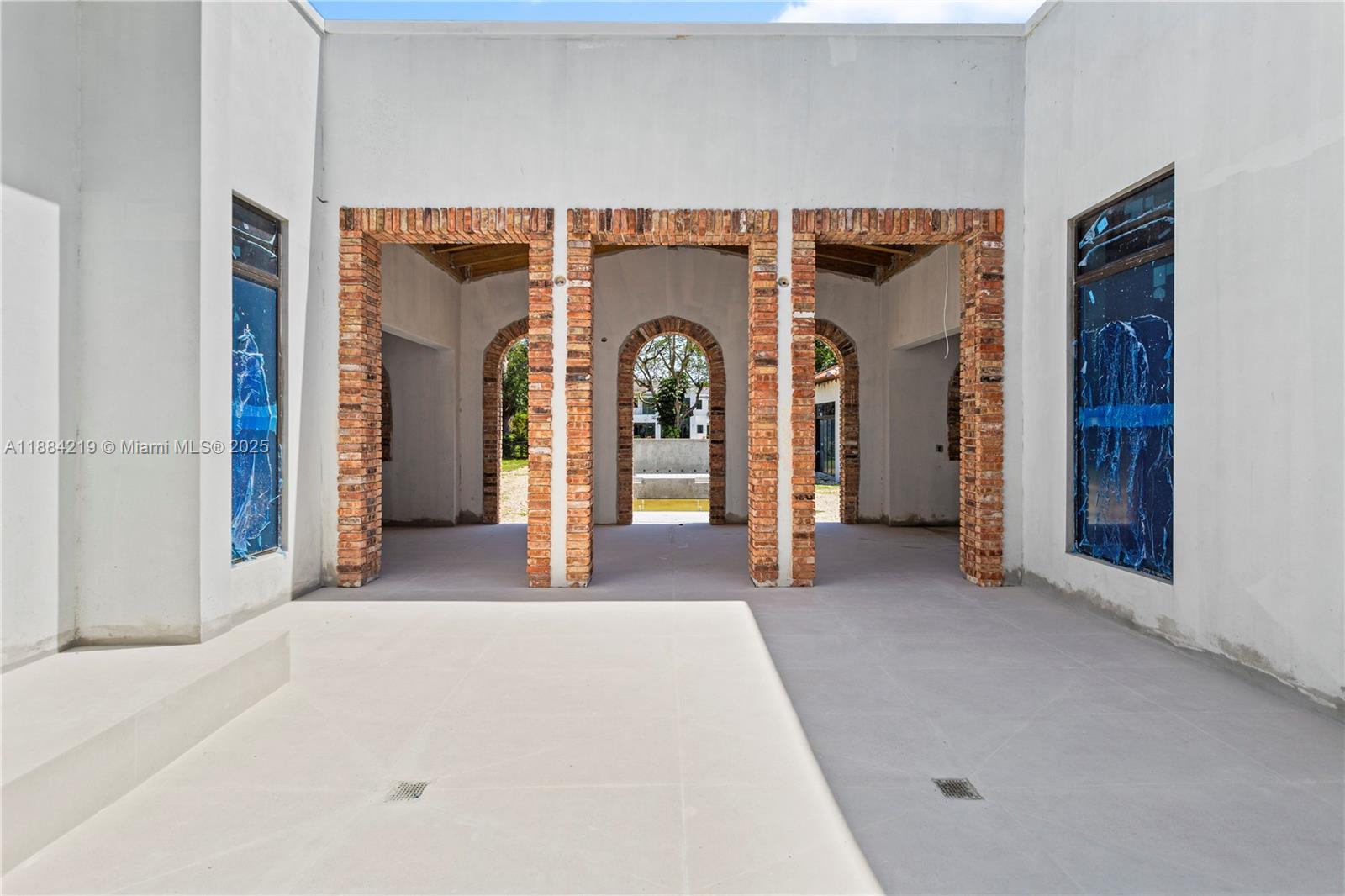 NORTH PINECREST - Residential