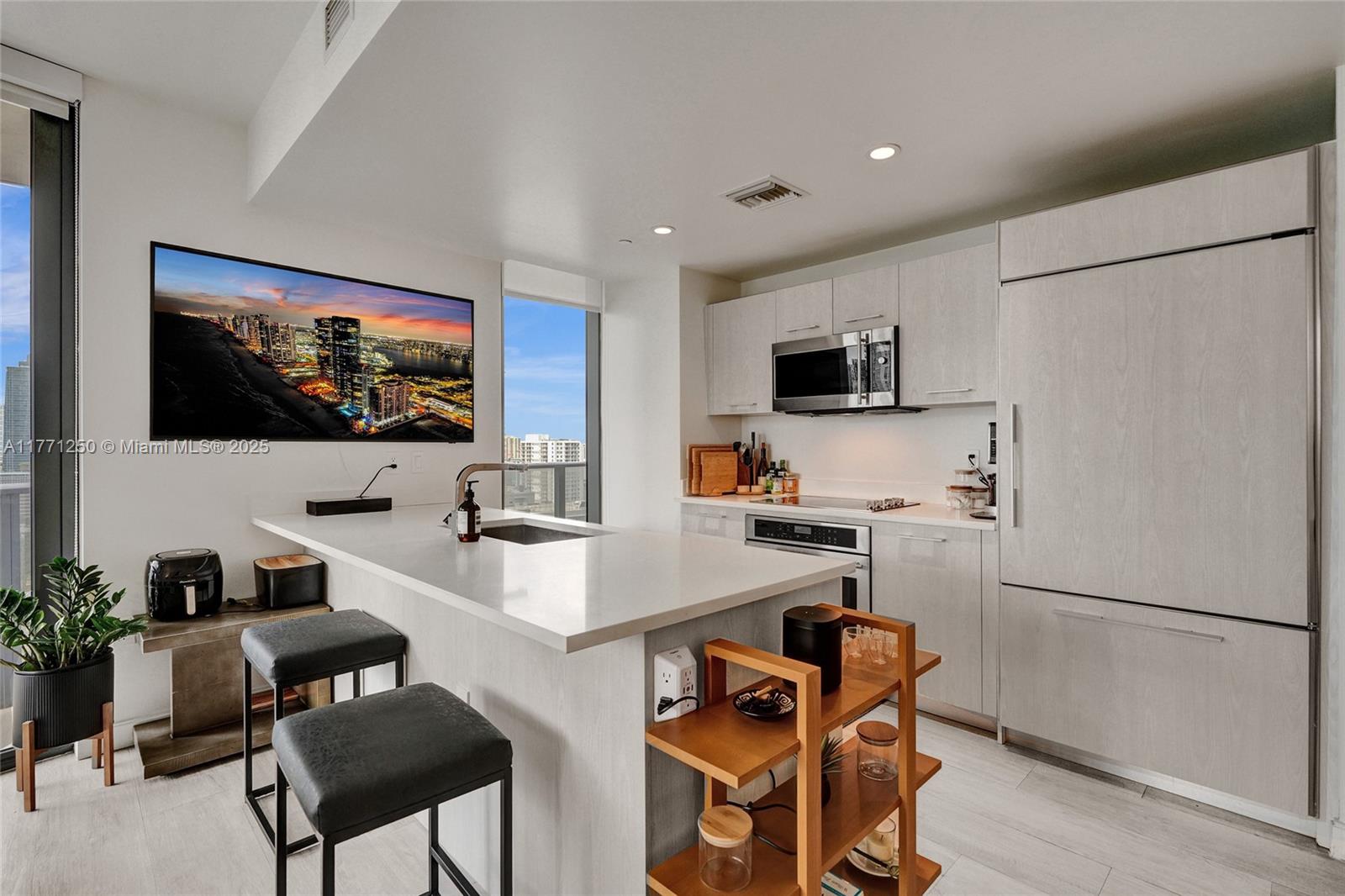 BRICKELL HEIGHTS EAST CON - Residential