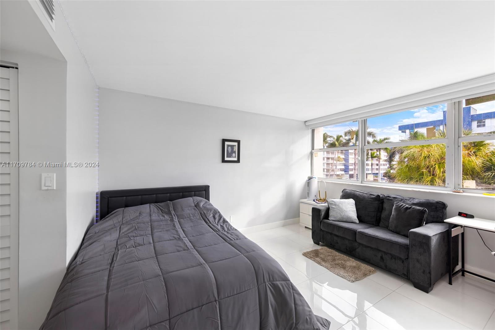 REEF NORTH CONDO - Residential Lease