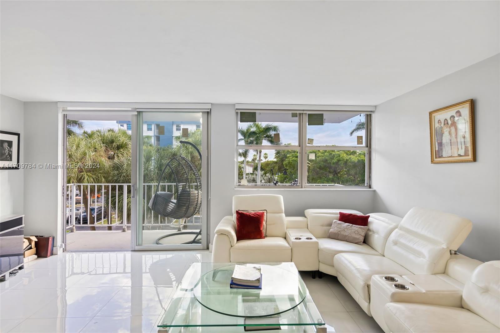 REEF NORTH CONDO - Residential Lease