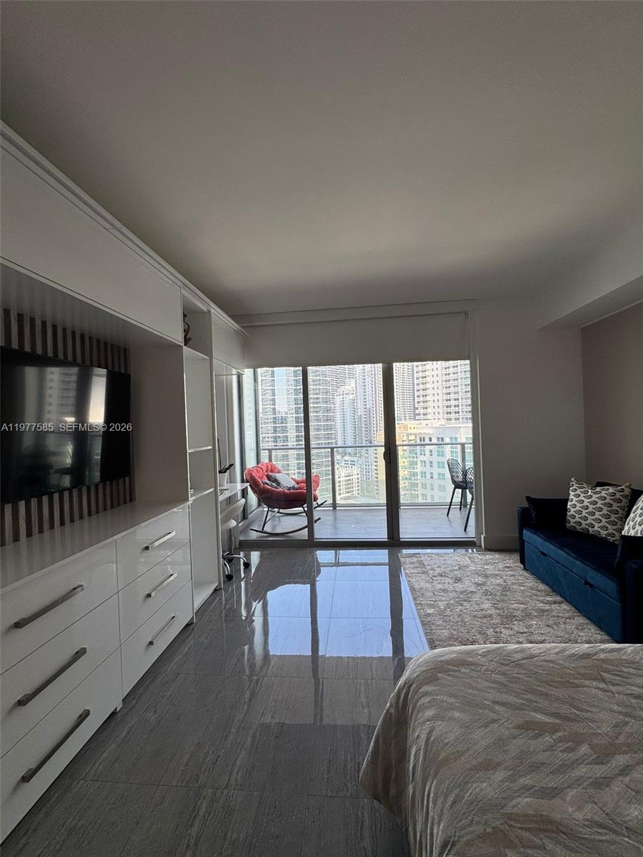 1300 Brickell Bay Dr 2512